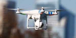 Tiêu chí để chọn flycam phục vụ quay phim chuyên nghiệp.