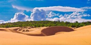 Kham pha ve dep kho cuong cua doi cat trong chuyen du lich mui ne phan thiet