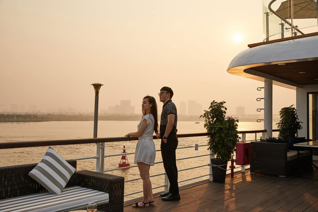 Sundeck5